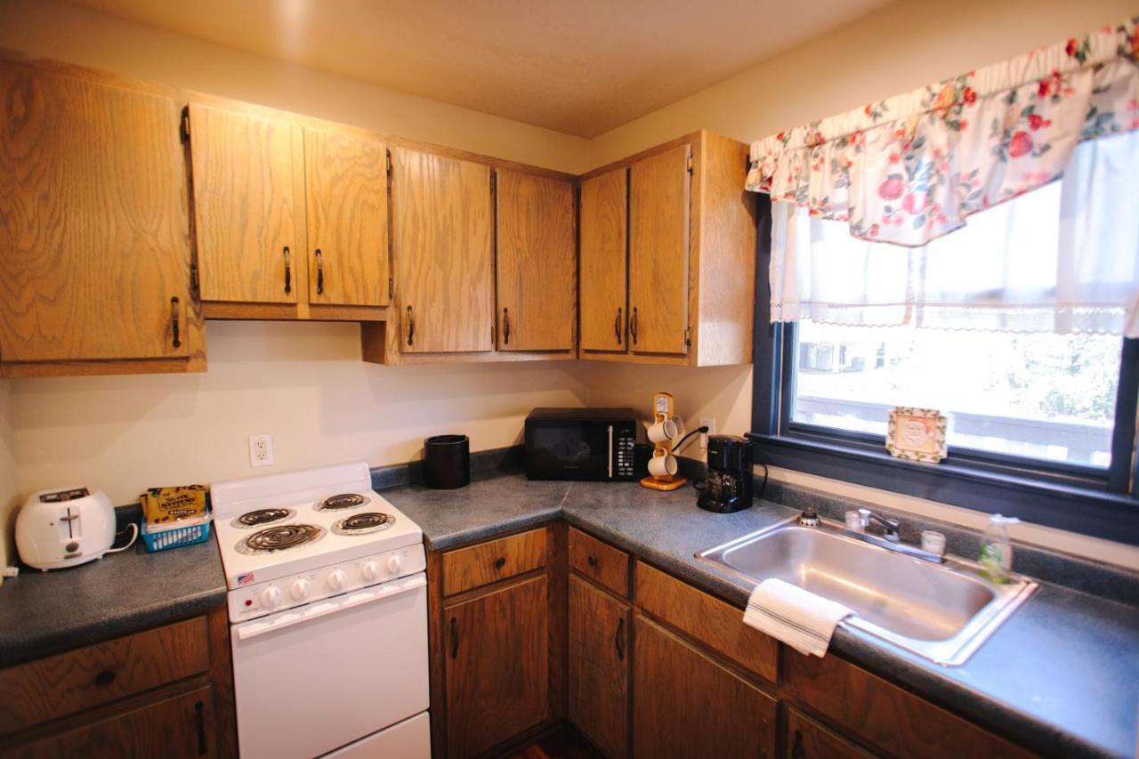 Riverbend Motel & Cabins Helen Esterno foto
