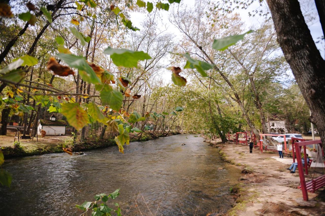 Riverbend Motel & Cabins Helen Esterno foto