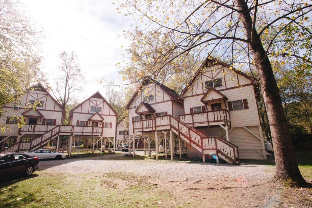 Riverbend Motel & Cabins Helen Esterno foto