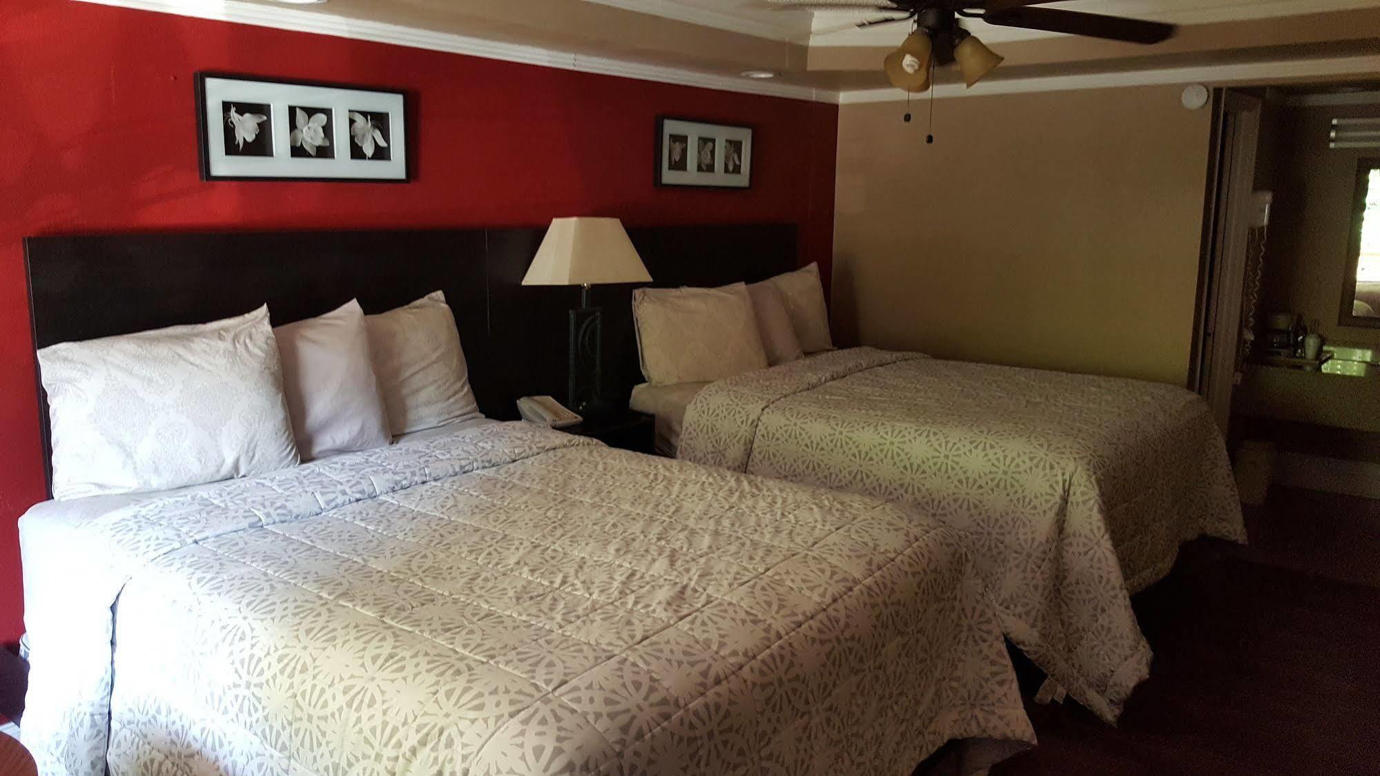 Riverbend Motel & Cabins Helen Esterno foto